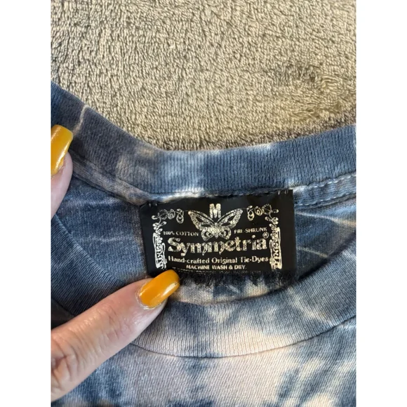 Motley Crew Band Tshirt Medium Symmetrical Tie Dye Wings Pentagram Rock Tee - Picture 2 of 5